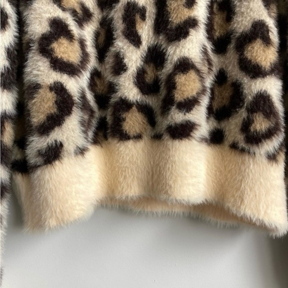 NWT - Zara Fuzzy Animal Print Sweater - Small - Picture 2 of 4